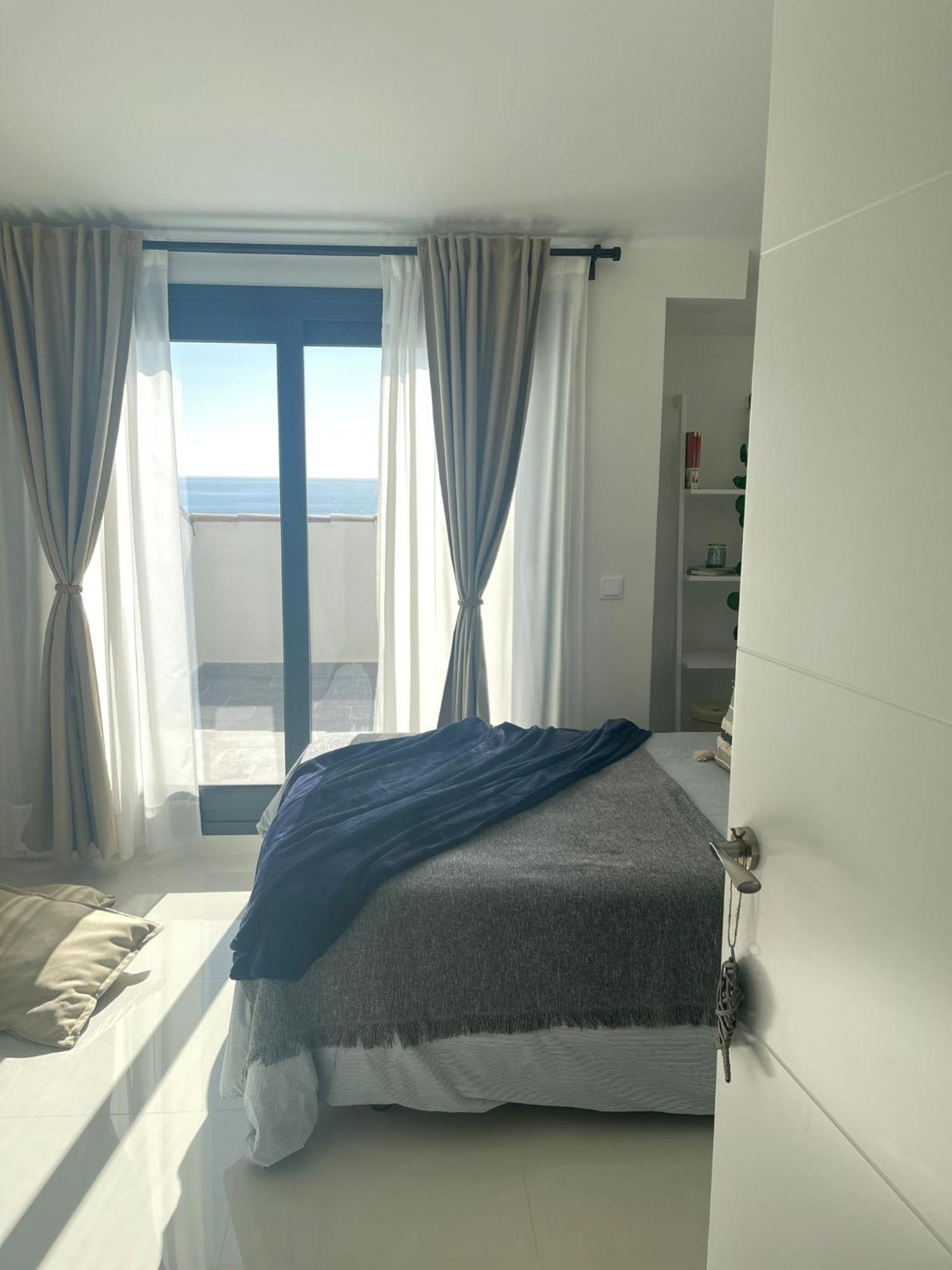 Precioso Atico, Nuevo, A 50M De La Playa, Manilvaアパートメント エクステリア 写真